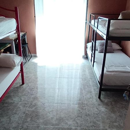 La Maestranza Apartment Rooms Seville Exterior photo