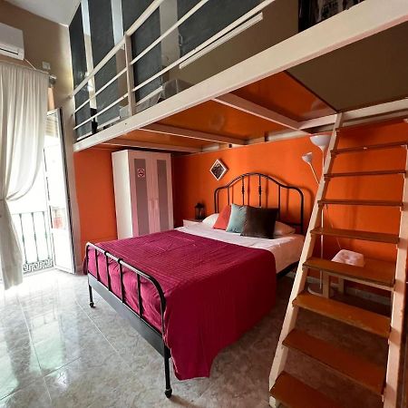 La Maestranza Apartment Rooms Seville Exterior photo