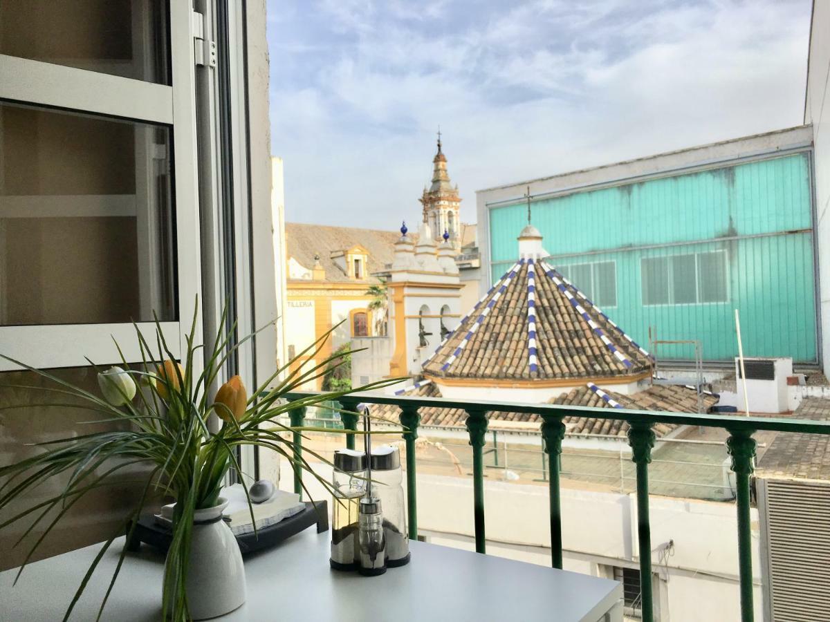 La Maestranza Apartment Rooms Seville Exterior photo