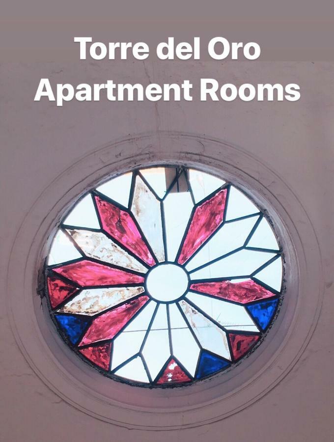 La Maestranza Apartment Rooms Seville Exterior photo