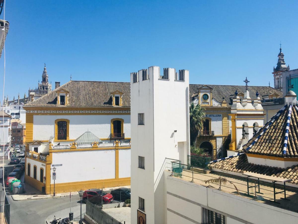 La Maestranza Apartment Rooms Seville Exterior photo